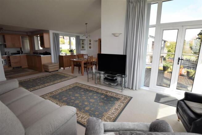 Living/Dining Room