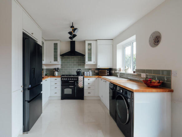 Kitchen / Dining Room