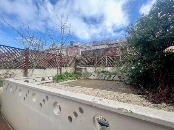 3 bed Semi-Detached to rent Image 8