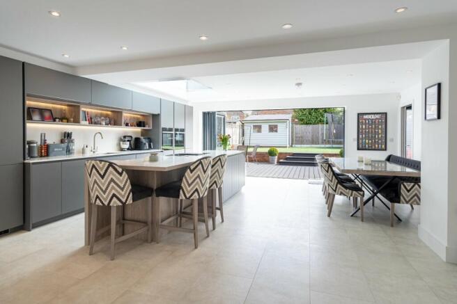 Kitchen/Dining Area