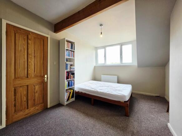3 bed Terraced for sale Image 8