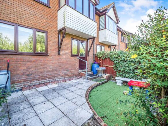 Rear Courtyard Garde