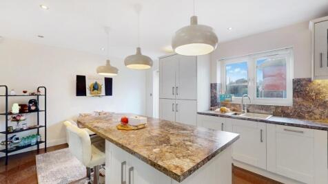 Victoria Road, Ruislip, Greater London, HA4 0DR
