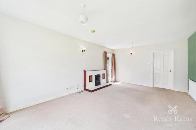 3 bed Bungalow for sale Image 4
