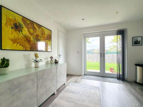5 bed Detached for sale Image 6