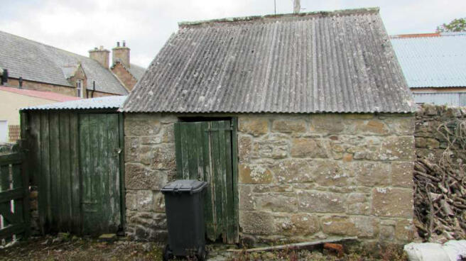 Store and log shed
