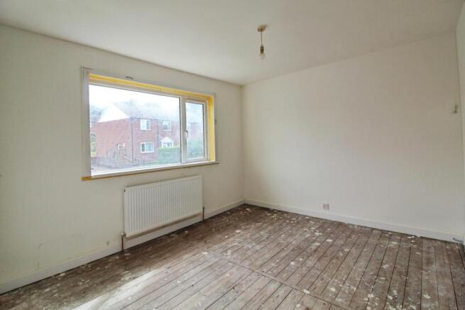 4 bed House for sale Image 9
