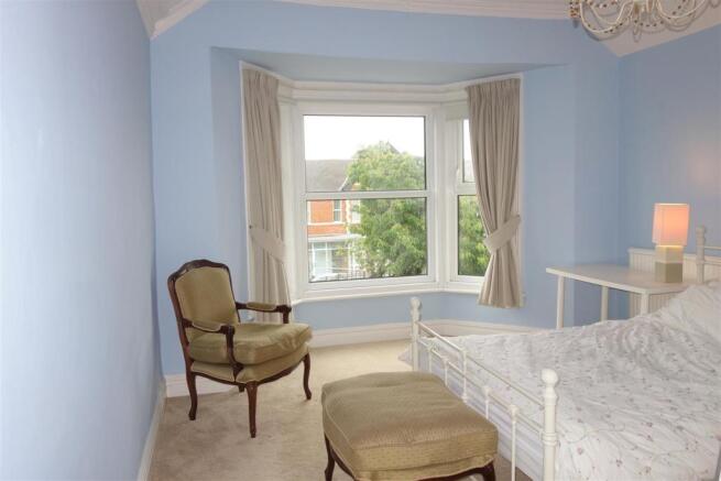 bedroom back.JPG