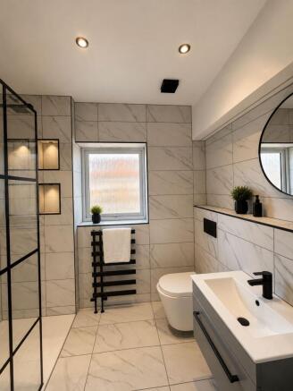 5 bed Semi-Detached for sale Image 11