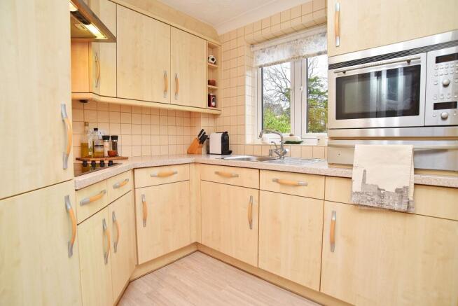 1 bed Flat for sale Image 4