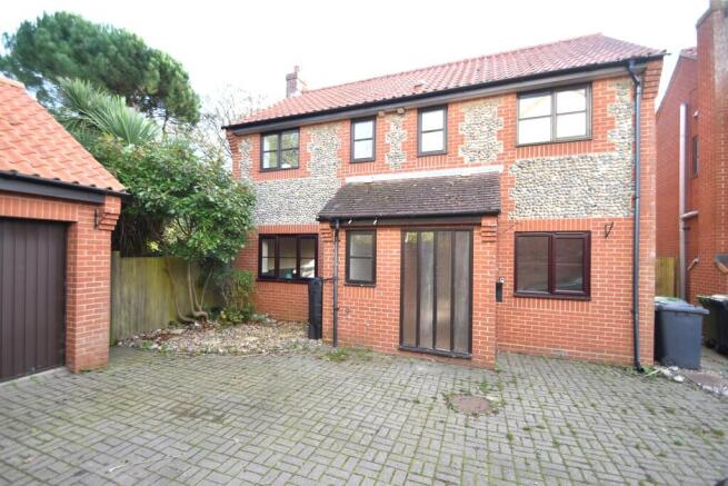4-bed detached on Mundesley, £290,000