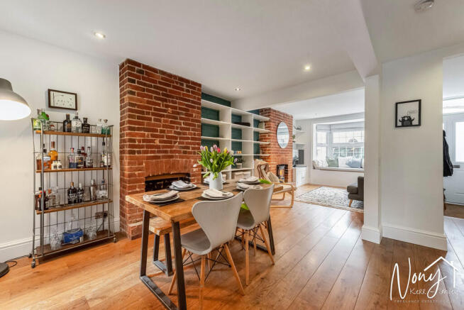 Ph12_6489917 - Co...