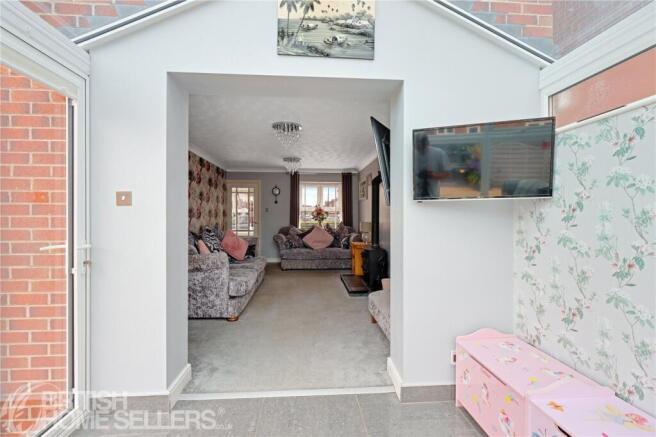 4 bed Detached for sale Image 7