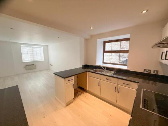 2 Bed Apartment, Riddlesden