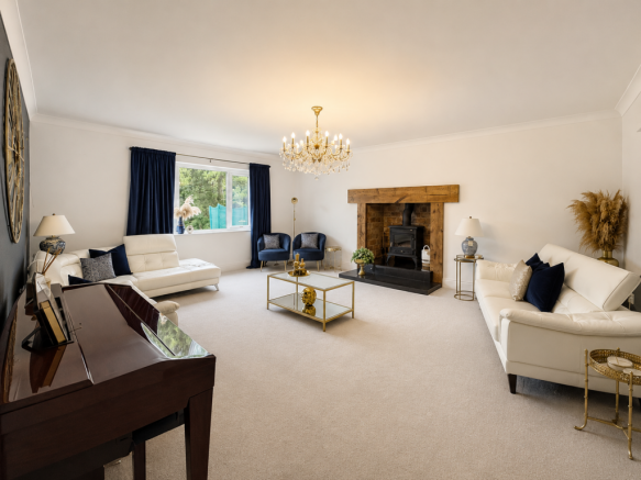 5 bed Detached for sale Image 5
