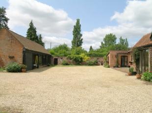 FRONT COURTYARD