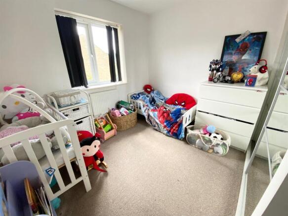 3 bed Town House for sale Image 11