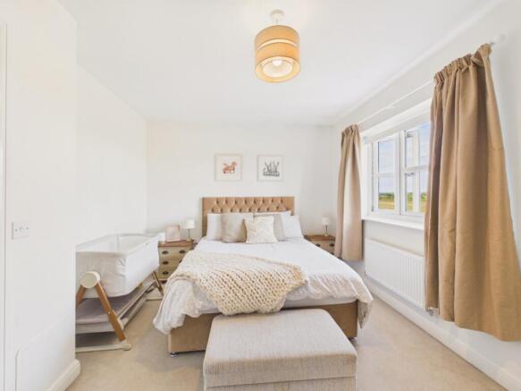 3 bed Terraced for sale Image 11