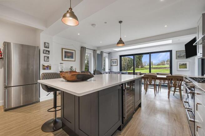 The Crescent, Mottram St. Andrew, SK10 photo 4