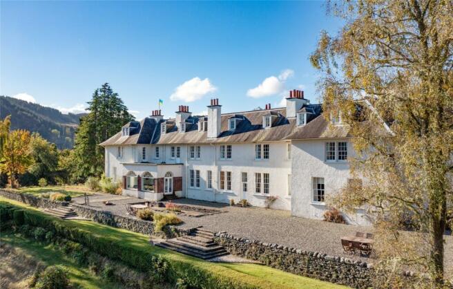 Invertrossachs House