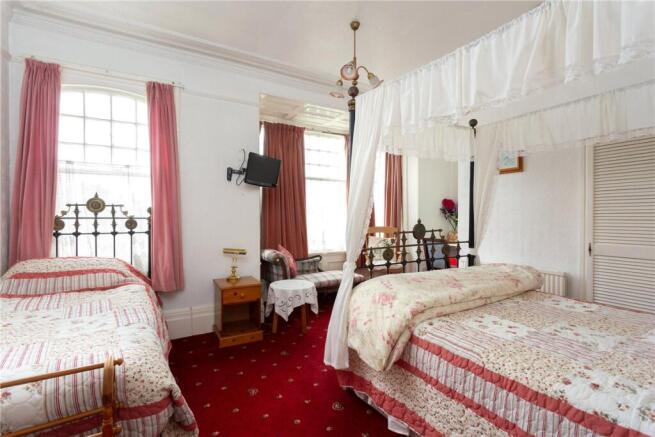 6 bed Terraced for sale Image 6