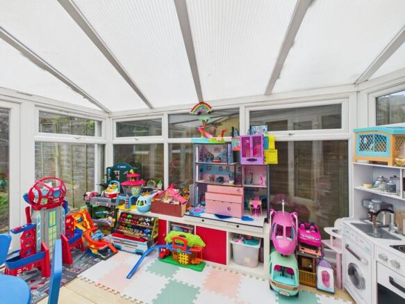 Hurlston Drive, Ormskirk, L39 photo 4