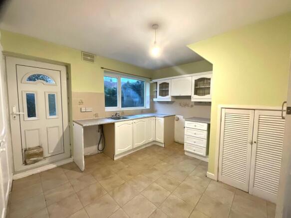 3 bed Terraced to rent Image 4