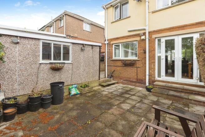 2 bed Semi-Detached for sale Image 11