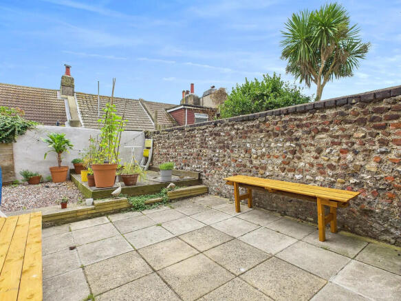 CAM03987G0-PR0185...