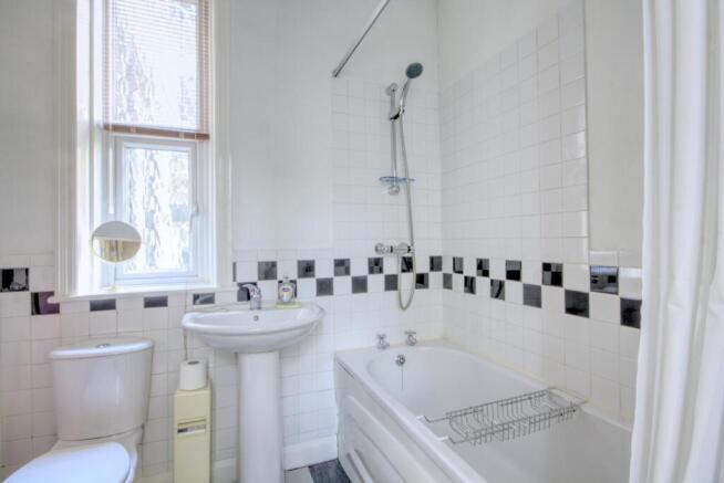 1 bed Apartment for sale Image 8