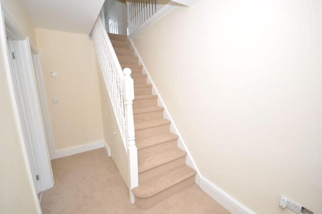 11 RUSSELL TERRACE, CARMARTHEN Photo 2