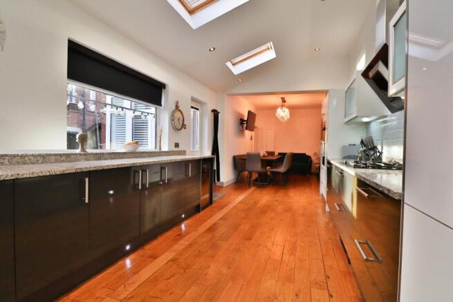 Kitchen/diner II