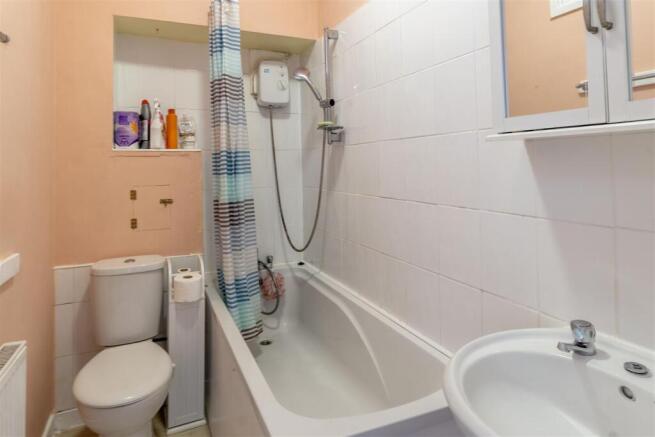 Bathroom.jpg