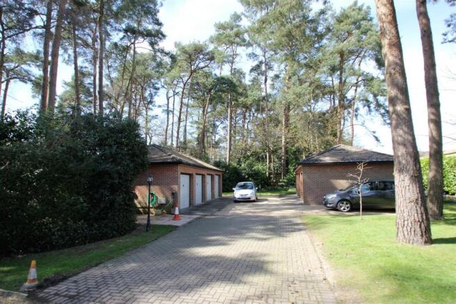 Garages Alexandria Court.jpg