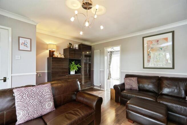 3 bed Detached for sale Image 4
