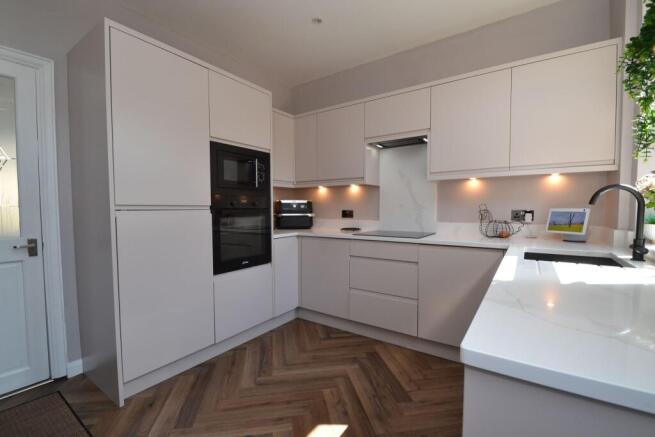 3 bed Semi-Detached for sale