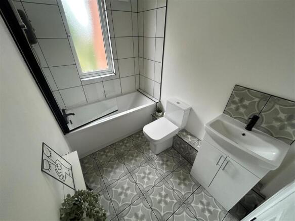 2 bed Semi-Detached for sale Image 12