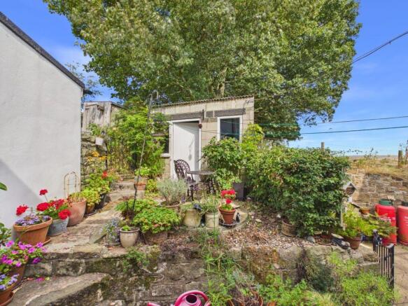 2 bed Cottage for sale Image 11