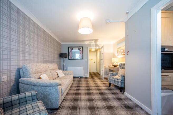 10 Carlton Court, Giffnock, G46 photo 4