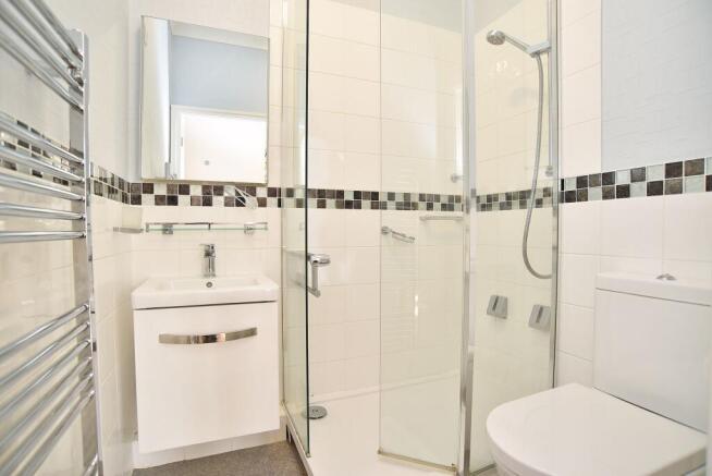 2 bed Apartment for sale Image 8