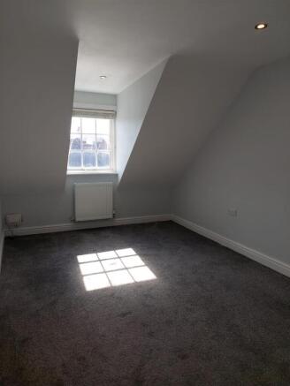 2 bed Apartment to rent Image 5
