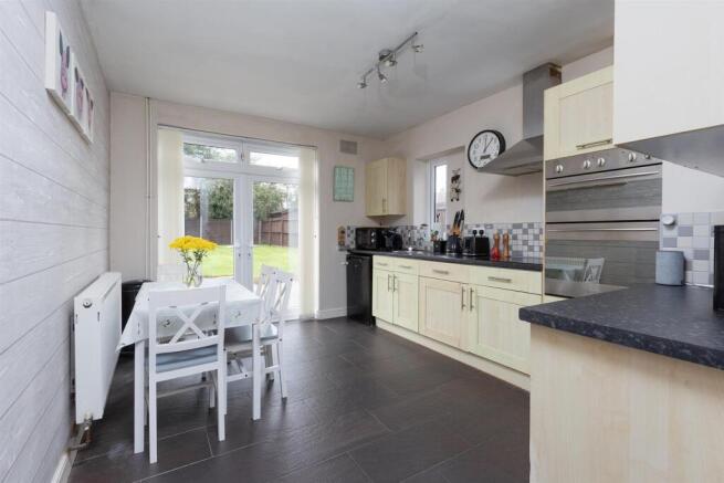 Dining kitchen