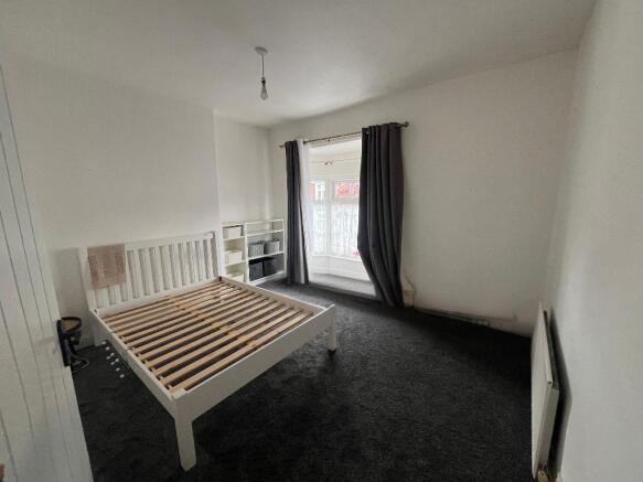 2 bed End of Terrace to rent Image 7