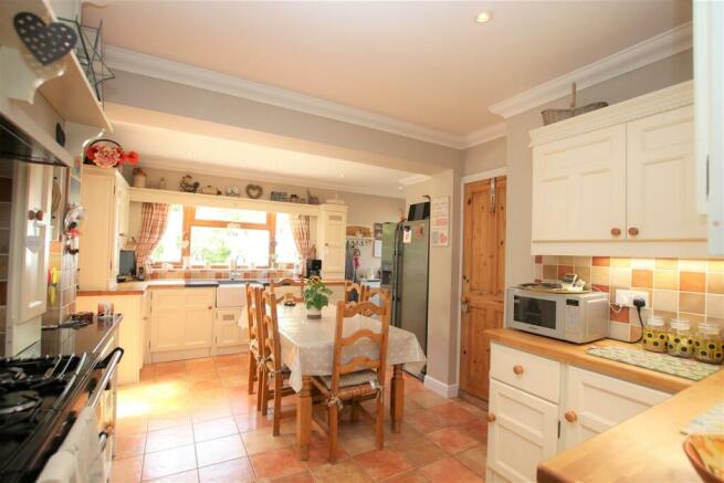 Kitchen/Breakfast Room