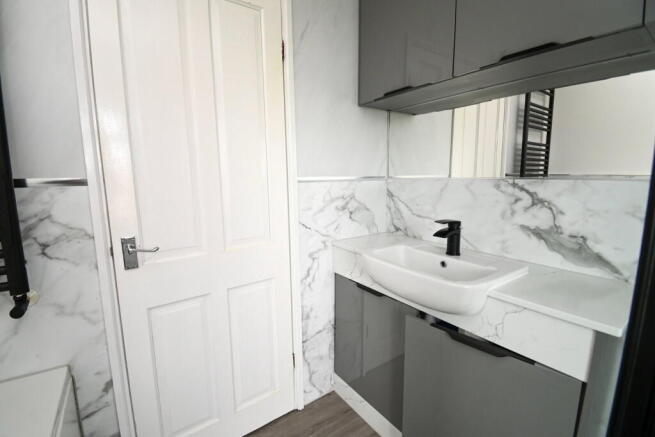 3 bed Semi-Detached for sale Image 11