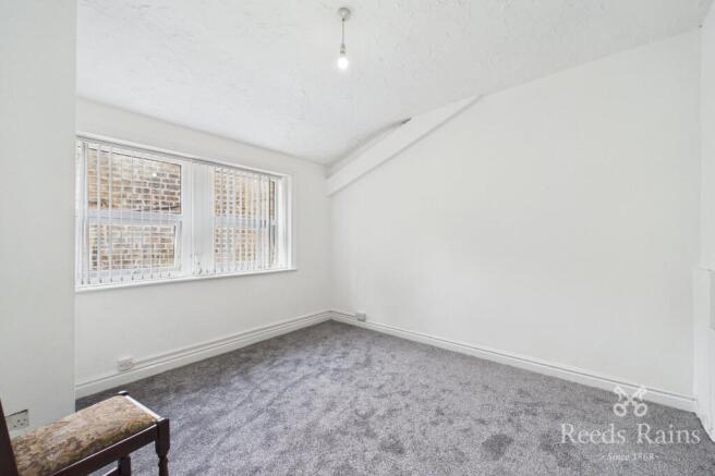 3 bed Terraced to rent Image 4
