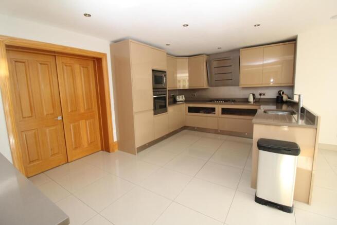 kitchen/diner/family