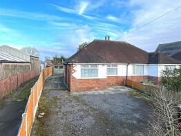 2d, Vicarage Lane, Banks PR9 8ES