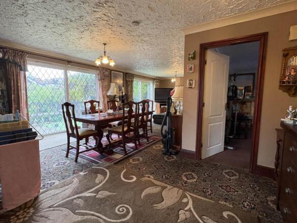 4 bed Detached for sale Image 11