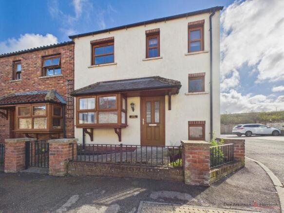 3 Bedroom End Terrace House - For Sale